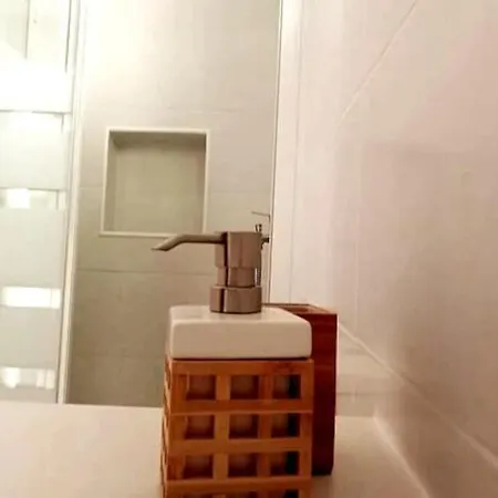 Appartamento Newly Refurbished Beachfront Apartment. San Bartolomé